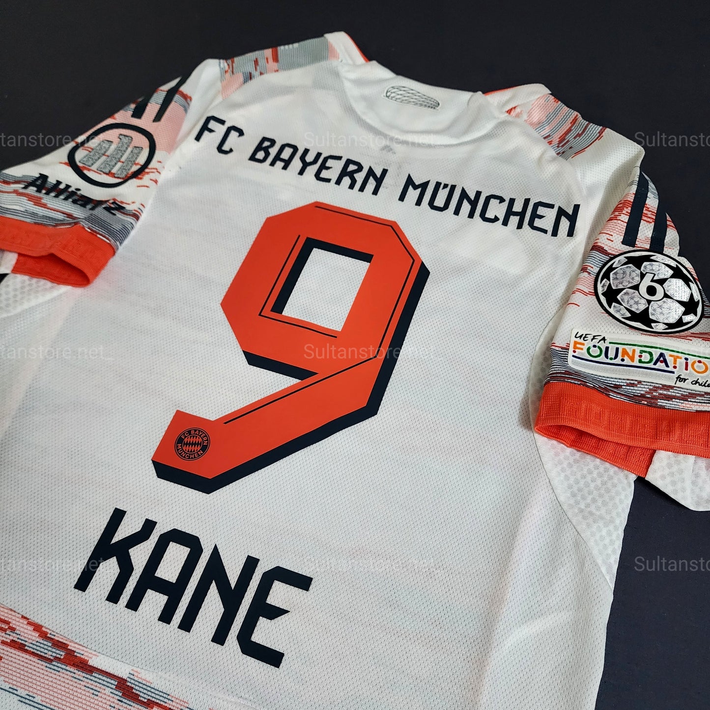 Kane 2025/26 Bayern Away Jersey