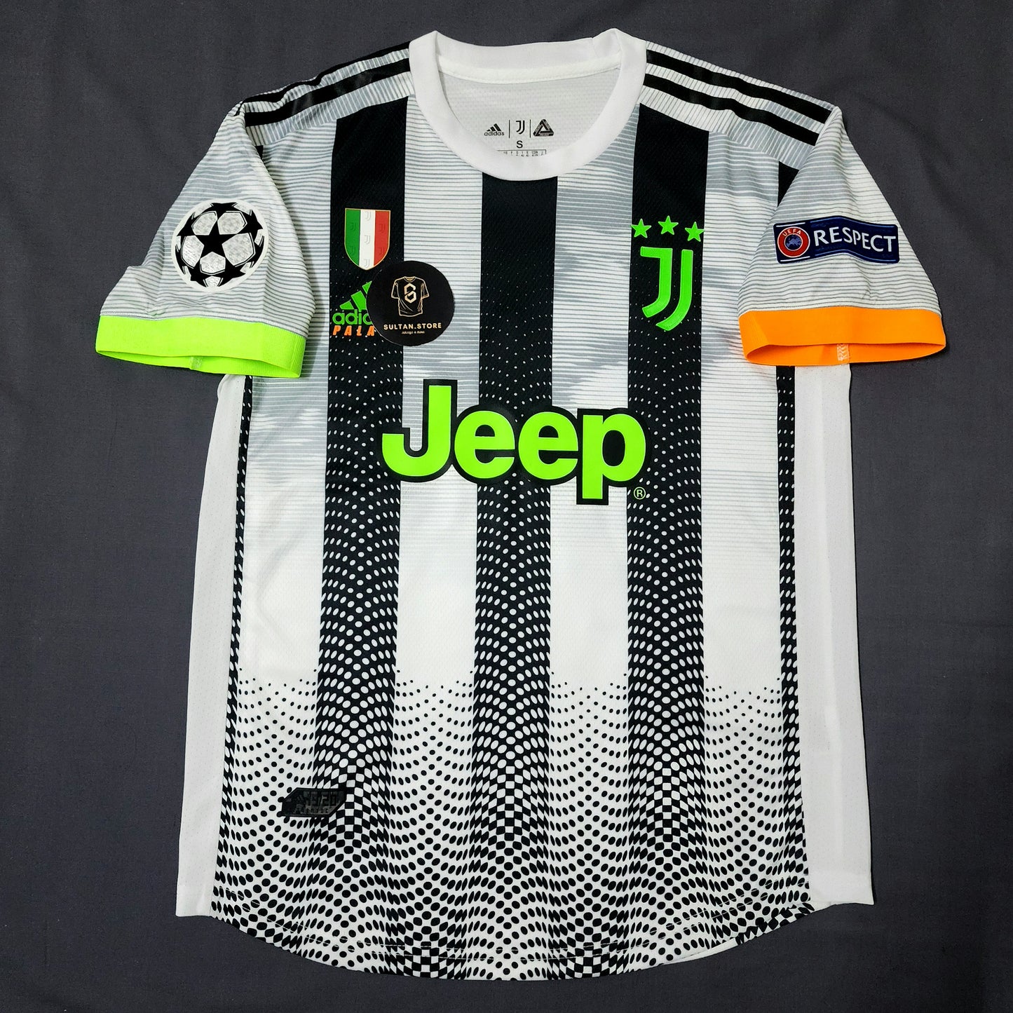 Ronaldo 2019/20 Juventus Fourth Kit