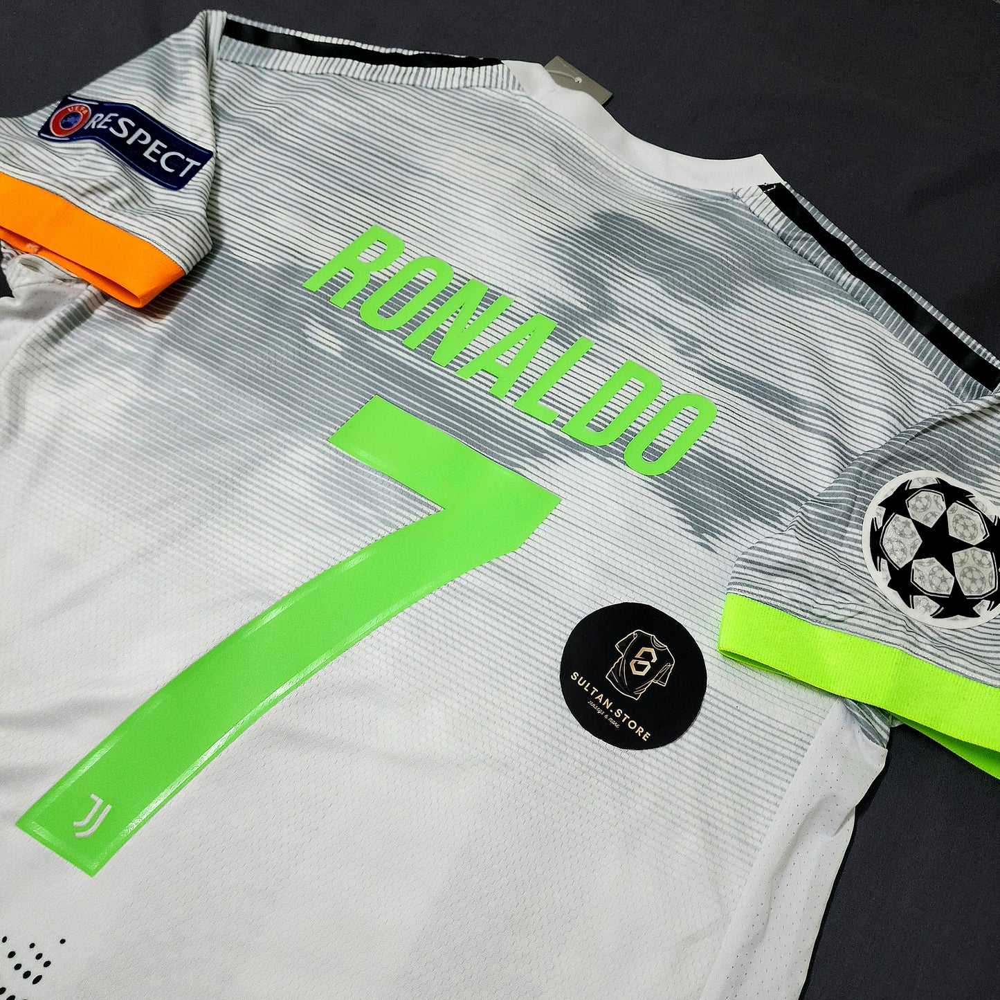 Ronaldo 2019/20 Juventus Fourth Kit